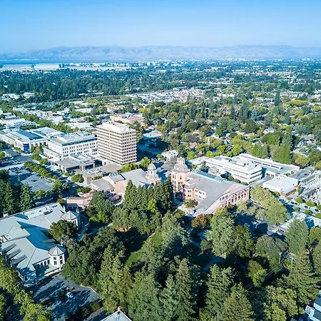 Hotel Lincoln